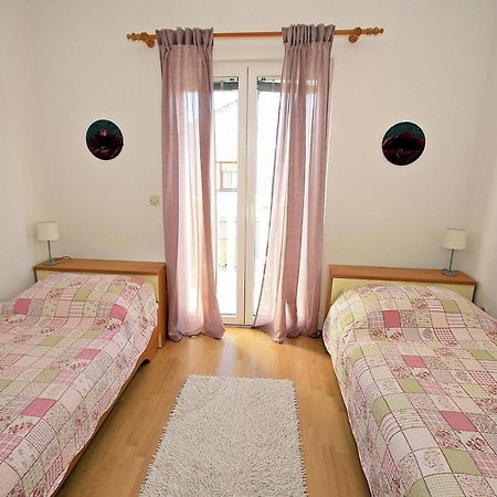 Apartments Mara Супетар Екстериор снимка